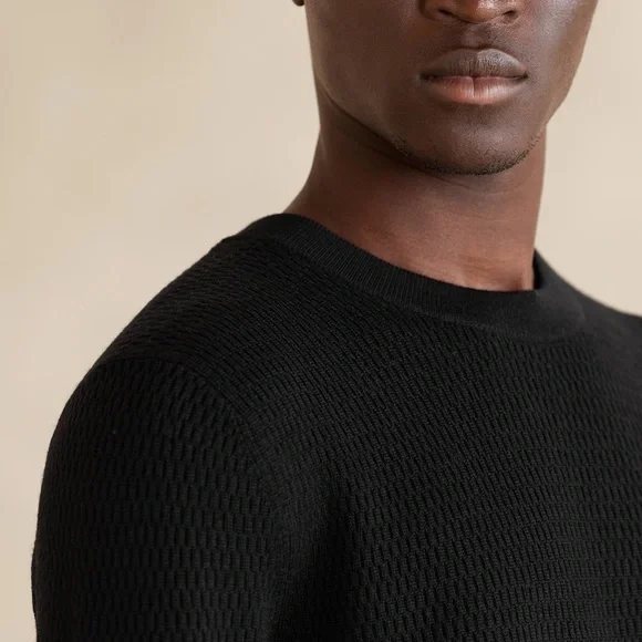 Banana Republic Men’s Merino Crew-Neck Sweater - Picture 6 of 6